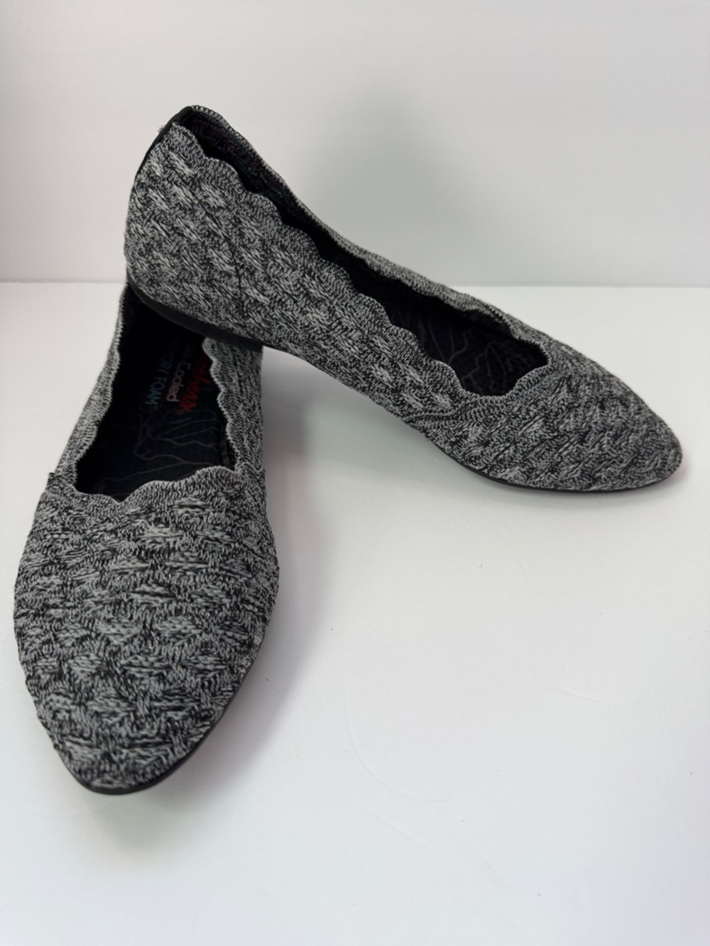 Skechers Air Cooled Memory Foam Slip On Flats Knit Comfort Shoes 6.5
